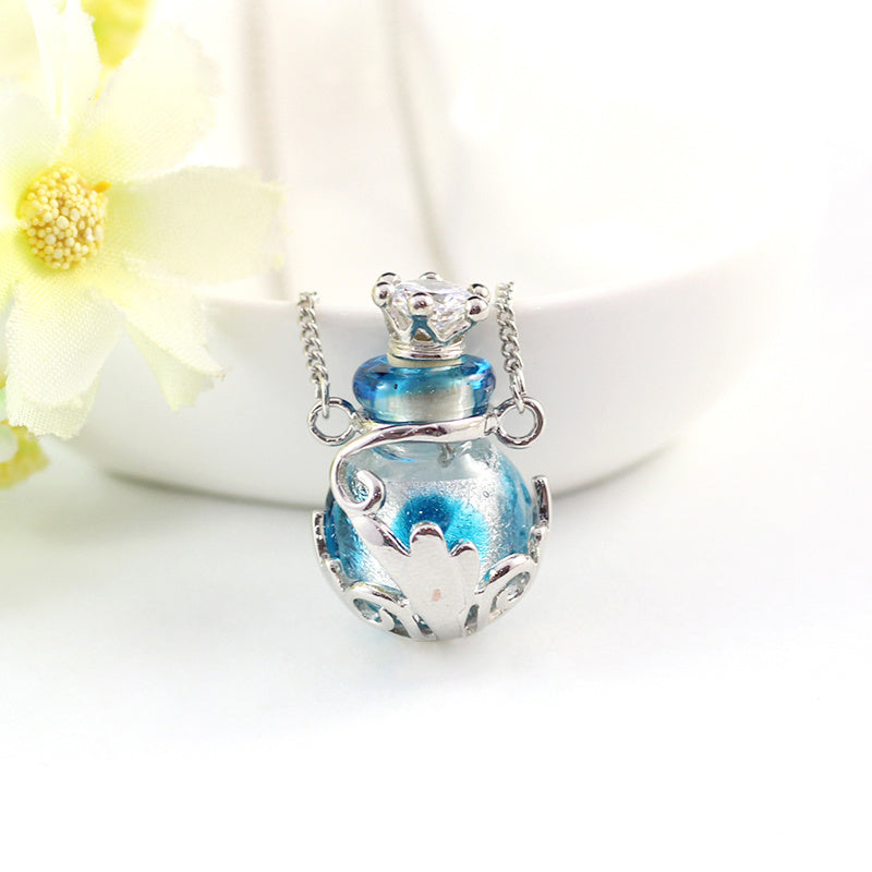 Aromatherapy Essential Oil Pendant Necklace – Refillable Glass Bottle